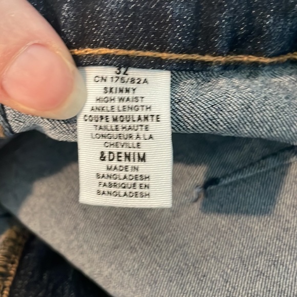 NWT H&M Skinny Ankle Jean. Size 32 - Picture 8 of 9
